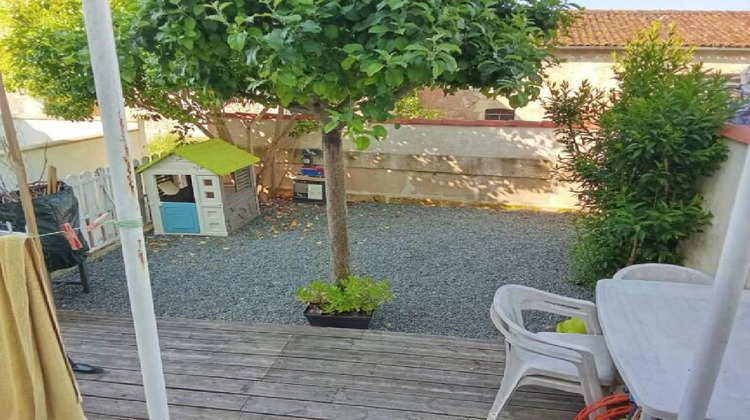 Ma-Cabane - Vente Maison SAINT JEAN D'ANGELY, 56 m²