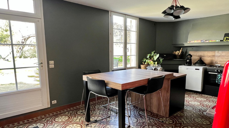 Ma-Cabane - Vente Maison Saint-Jean-d'Angely, 150 m²