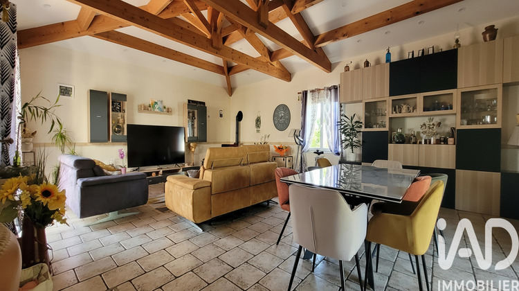 Ma-Cabane - Vente Maison Saint-Jean-d'Angély, 205 m²