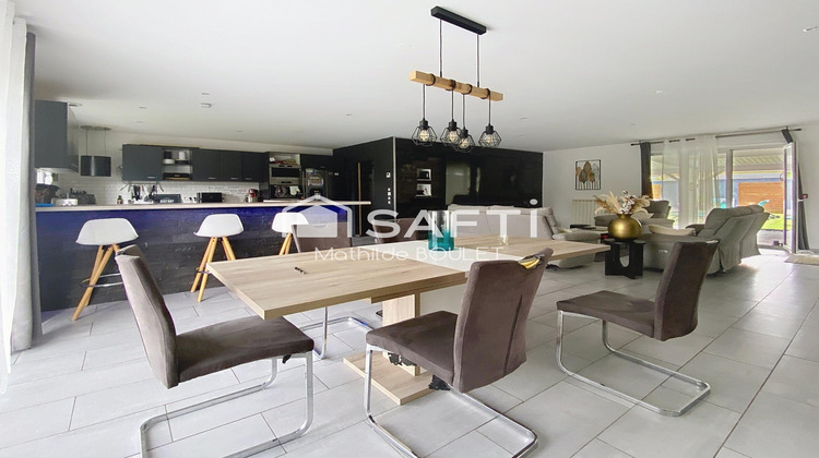 Ma-Cabane - Vente Maison Saint-Jean-d'Angely, 173 m²