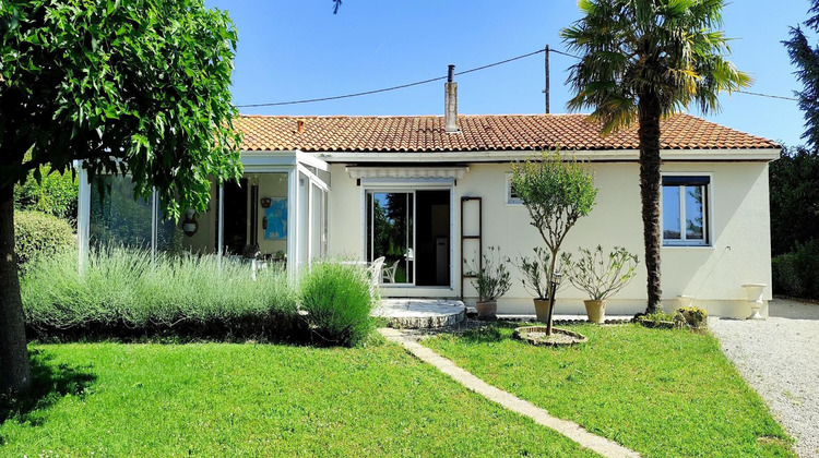 Ma-Cabane - Vente Maison Saint-Jean-d'Angely, 111 m²