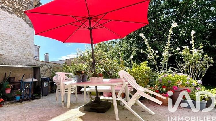 Ma-Cabane - Vente Maison Saint-Jean-d'Angély, 1215 m²