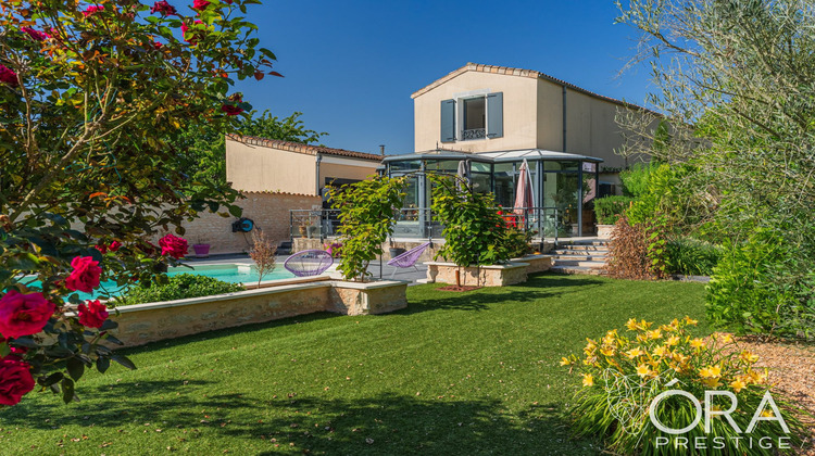 Ma-Cabane - Vente Maison Saint-Jean-d'Angély, 269 m²