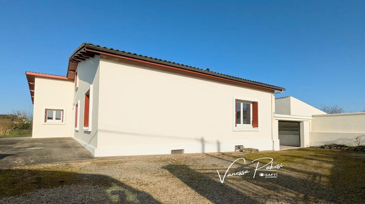 Ma-Cabane - Vente Maison Saint-Jean-d'Angely, 150 m²