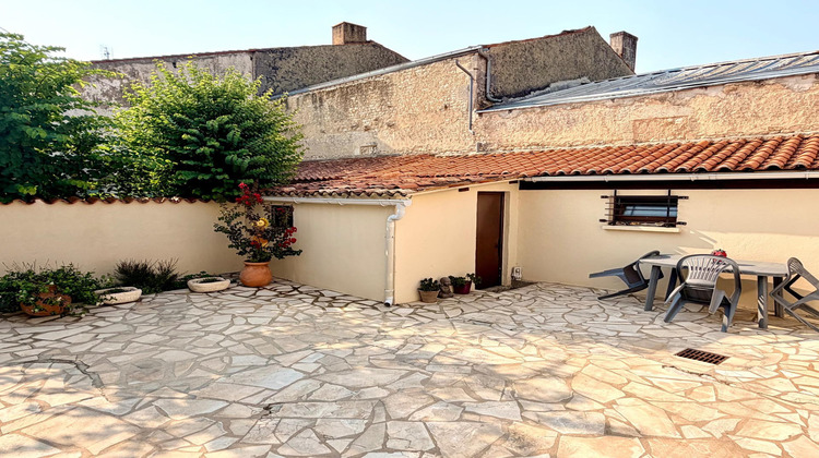 Ma-Cabane - Vente Maison Saint-Jean-d'Angely, 80 m²
