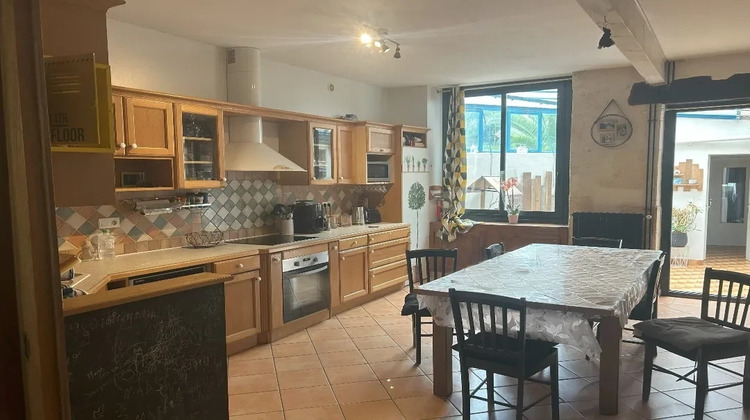 Ma-Cabane - Vente Maison SAINT-JEAN-D'ANGELY, 210 m²