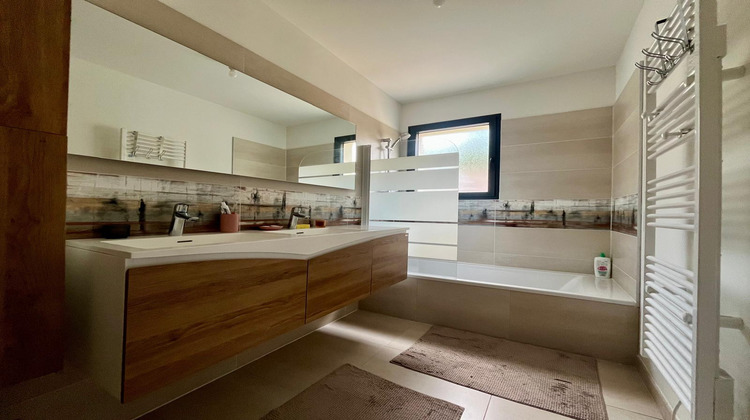 Ma-Cabane - Vente Maison Saint-Jean-d'Illac, 125 m²