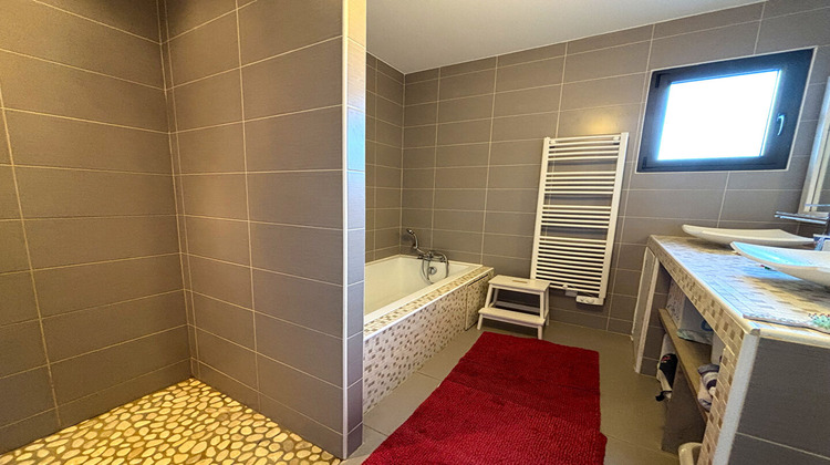 Ma-Cabane - Vente Maison SAINT-JEAN-D'ILLAC, 187 m²