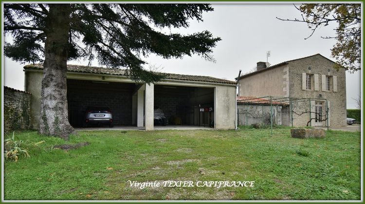 Ma-Cabane - Vente Maison SAINT JEAN D ANGELY, 226 m²