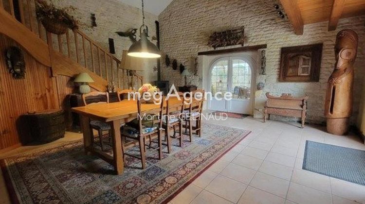 Ma-Cabane - Vente Maison SAINT JEAN D ANGELY, 248 m²