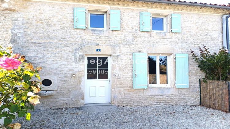 Ma-Cabane - Vente Maison SAINT JEAN D ANGELY, 73 m²