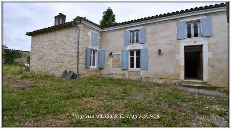 Ma-Cabane - Vente Maison SAINT JEAN D ANGELY, 168 m²