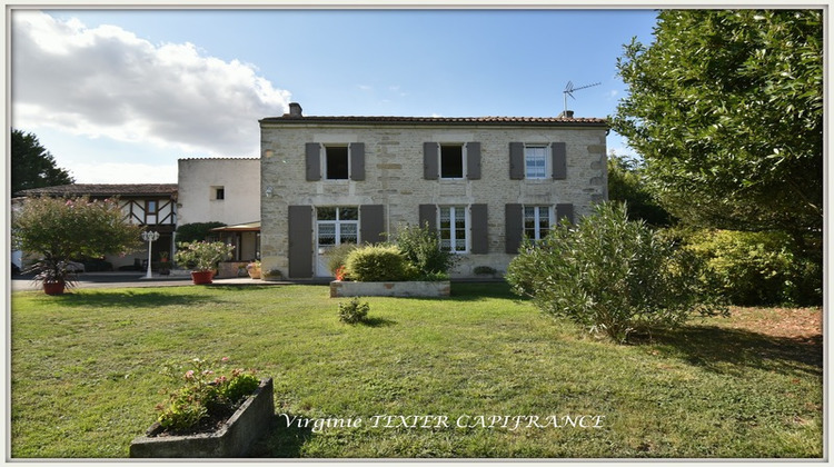 Ma-Cabane - Vente Maison SAINT JEAN D ANGELY, 195 m²