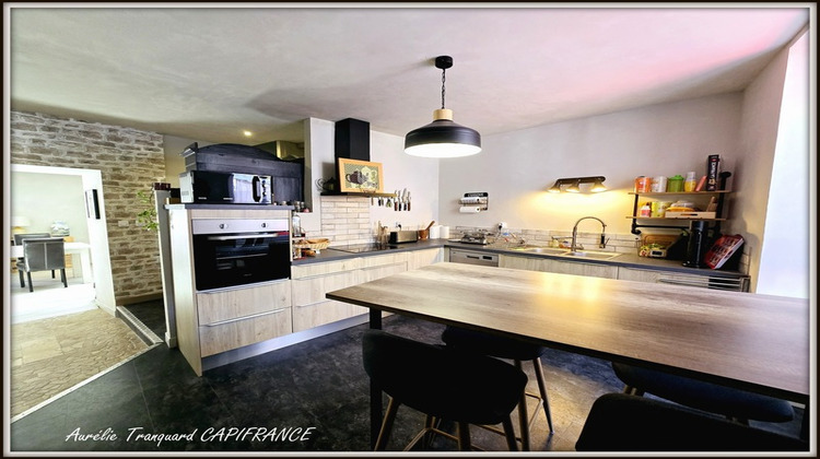 Ma-Cabane - Vente Maison SAINT JEAN D ANGELY, 185 m²