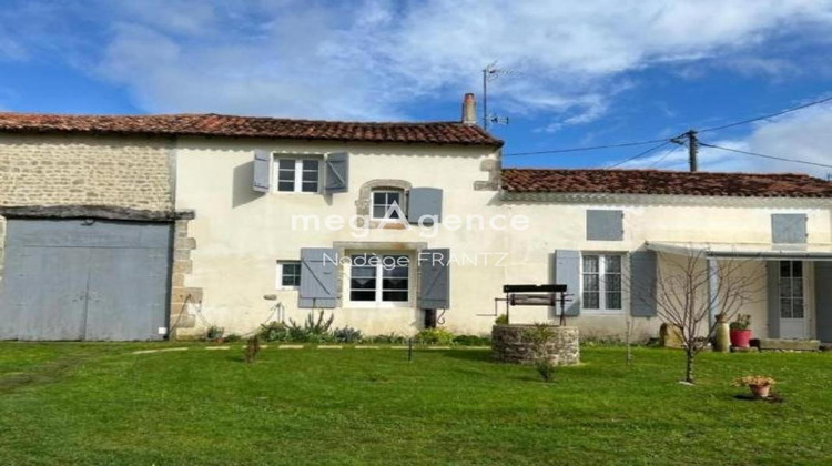 Ma-Cabane - Vente Maison SAINT JEAN D ANGELY, 110 m²