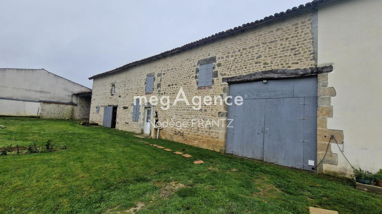 Ma-Cabane - Vente Maison SAINT JEAN D ANGELY, 110 m²