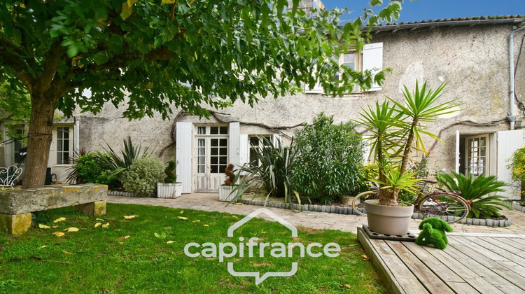 Ma-Cabane - Vente Maison SAINT JEAN D ANGELY, 190 m²