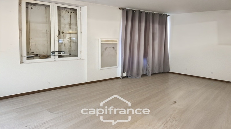 Ma-Cabane - Vente Maison SAINT JEAN D ANGELY, 189 m²