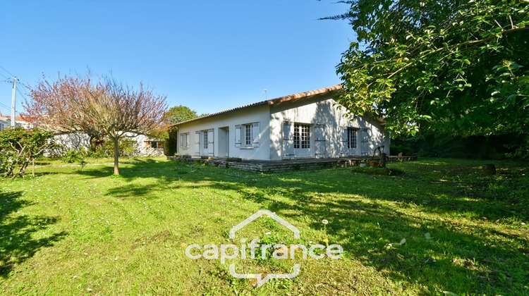 Ma-Cabane - Vente Maison SAINT JEAN D ANGELY, 130 m²