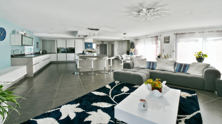 Ma-Cabane - Vente Maison SAINT JEAN D ANGELY, 183 m²