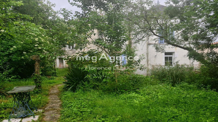 Ma-Cabane - Vente Maison SAINT JEAN D ANGELY, 297 m²