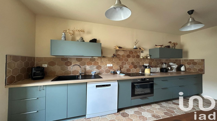 Ma-Cabane - Vente Maison Saint-Jean-de-Barrou, 198 m²