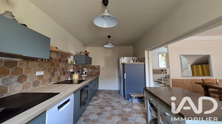 Ma-Cabane - Vente Maison Saint-Jean-de-Barrou, 198 m²
