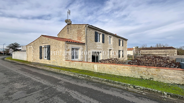 Ma-Cabane - Vente Maison Saint-Jean-de-Beugné, 135 m²