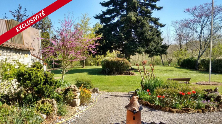 Ma-Cabane - Vente Maison SAINT JEAN DE BEUGNE, 237 m²