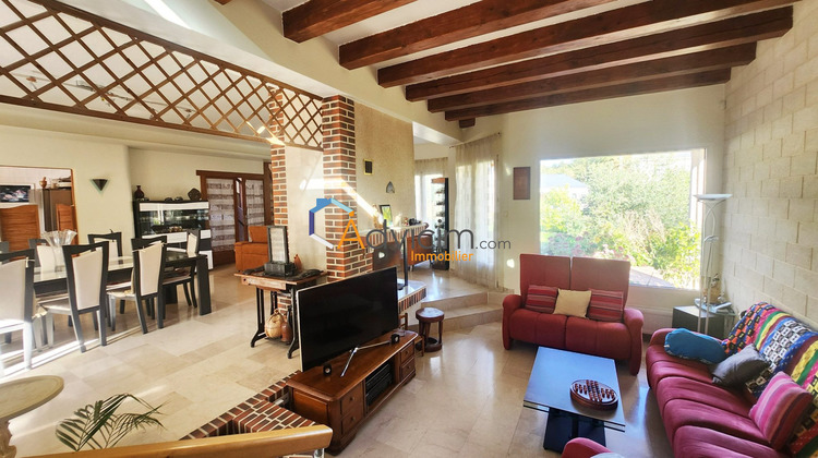 Ma-Cabane - Vente Maison Saint-Jean-de-la-Ruelle, 220 m²