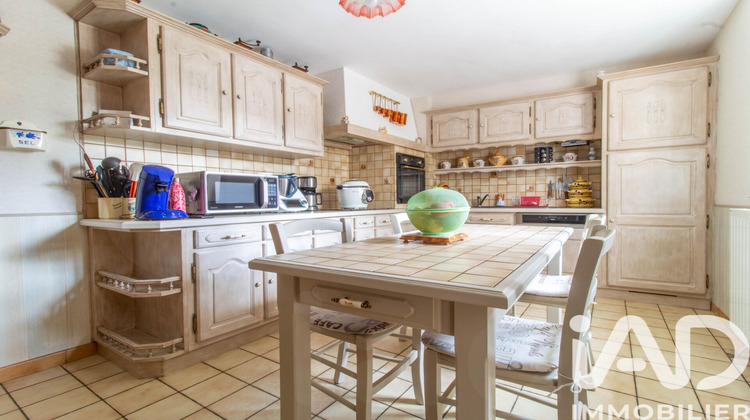 Ma-Cabane - Vente Maison Saint-Jean-de-la-Ruelle, 214 m²