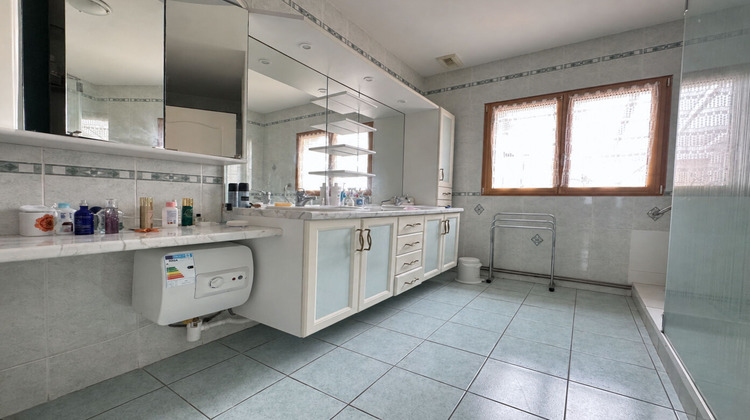 Ma-Cabane - Vente Maison SAINT-JEAN-DE-LINIERES, 192 m²