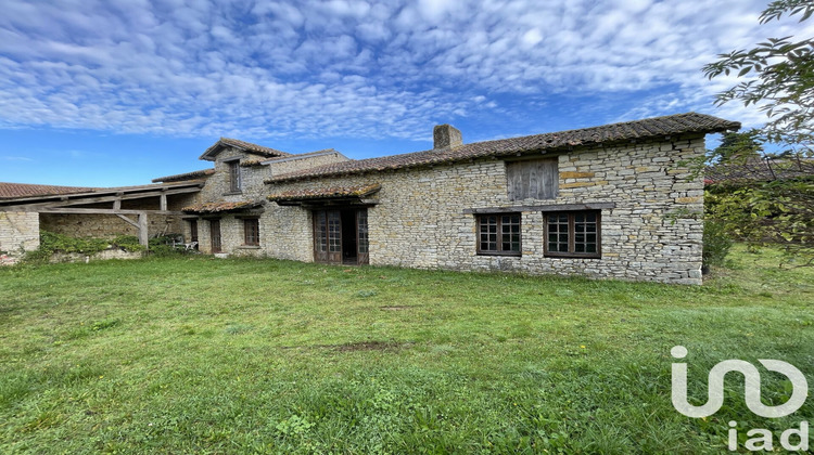 Ma-Cabane - Vente Maison Saint-Jean-de-Sauves, 120 m²