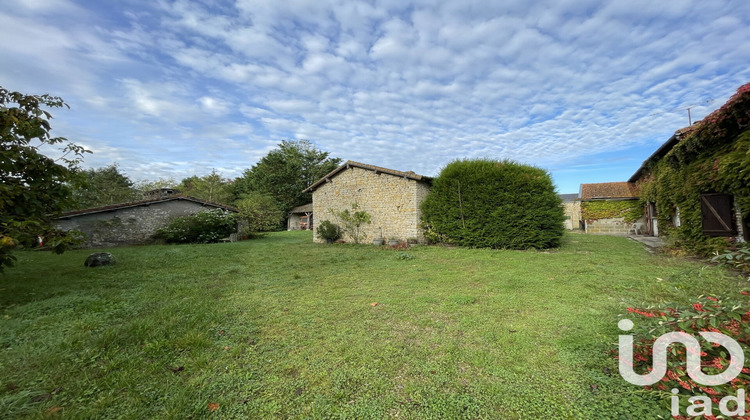 Ma-Cabane - Vente Maison Saint-Jean-de-Sauves, 120 m²