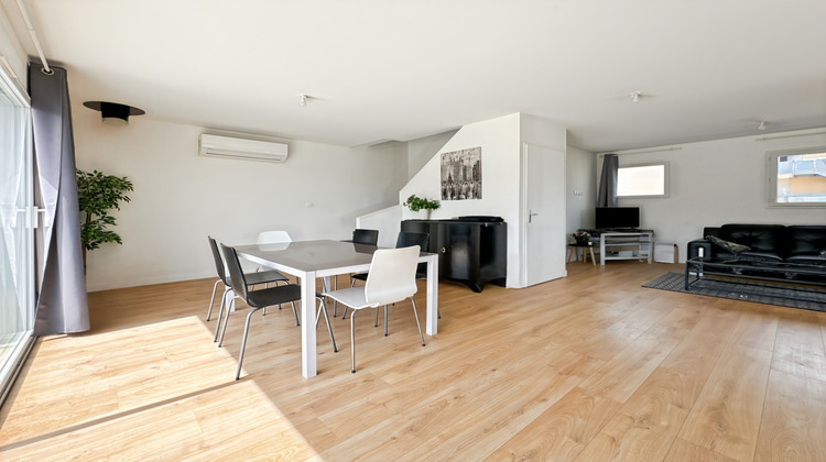 Ma-Cabane - Vente Maison Saint-Jean-de-Thurigneux, 84 m²