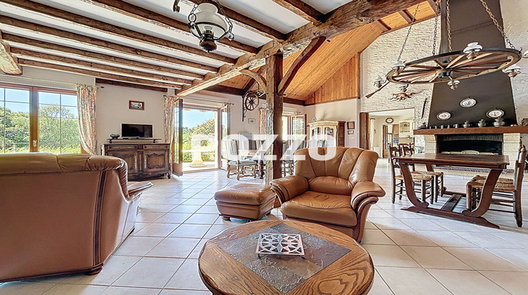 Ma-Cabane - Vente Maison SAINT-JEAN-DES-CHAMPS, 220 m²