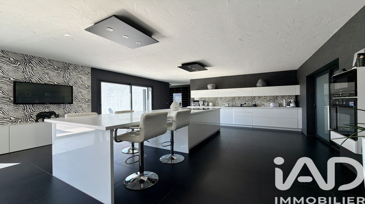 Ma-Cabane - Vente Maison Saint-Jean-Kourtzerode, 377 m²