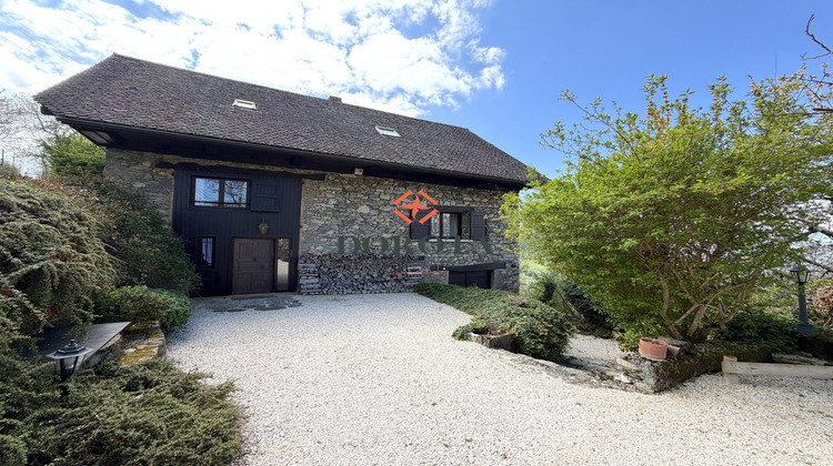 Ma-Cabane - Vente Maison Saint-Jean-le-Vieux, 207 m²
