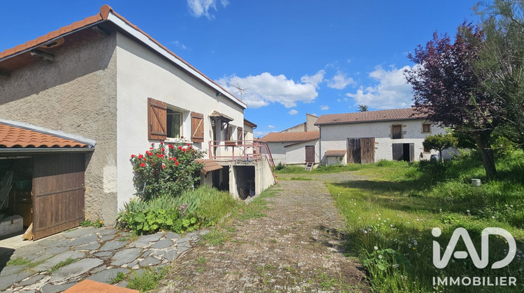 Ma-Cabane - Vente Maison Saint-Julien-de-Coppel, 101 m²