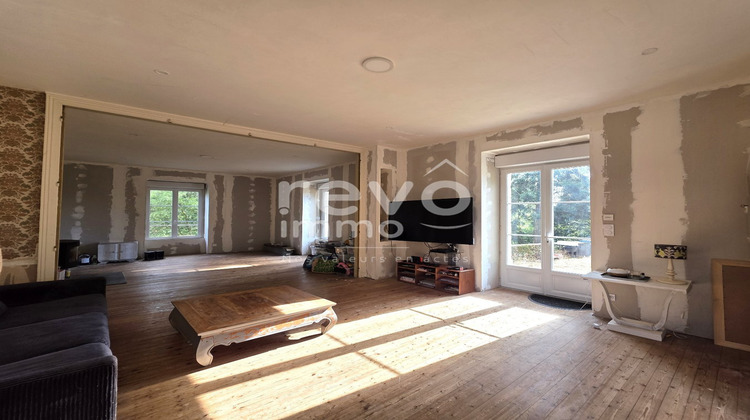 Ma-Cabane - Vente Maison SAINT JULIEN DE VOUVANTES, 191 m²