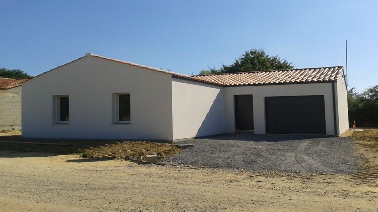 Ma-Cabane - Vente Maison SAINT-JULIEN-DES-LANDES, 1 m²