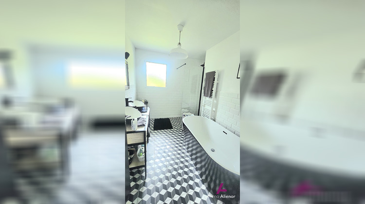 Ma-Cabane - Vente Maison Saint-Julien-en-Born, 104 m²