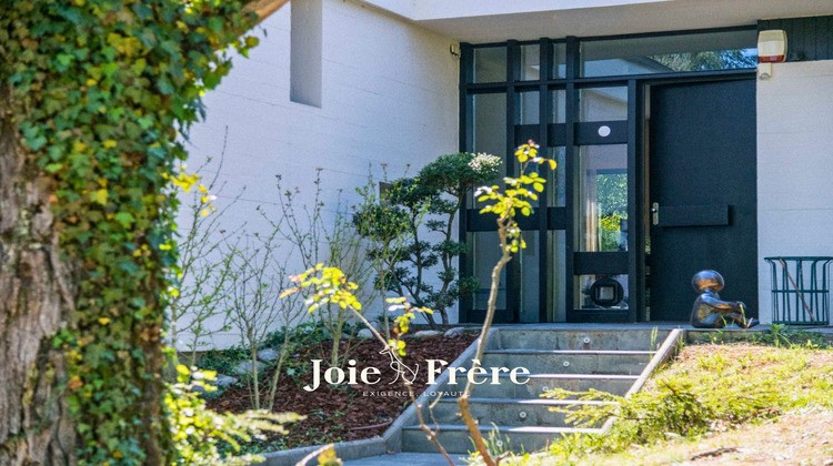 Ma-Cabane - Vente Maison Saint-Julien-en-Genevois, 366 m²