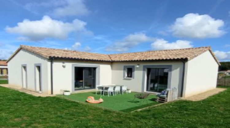 Ma-Cabane - Vente Maison Saint-Julien-l'Ars, 107 m²