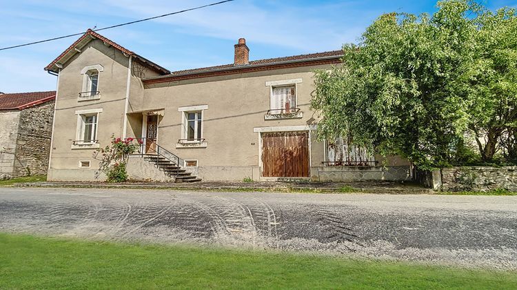 Ma-Cabane - Vente Maison SAINT-JULIEN-LE-CHATEL, 136 m²