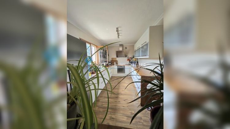 Ma-Cabane - Vente Maison Saint-Julien-les-Rosiers, 101 m²