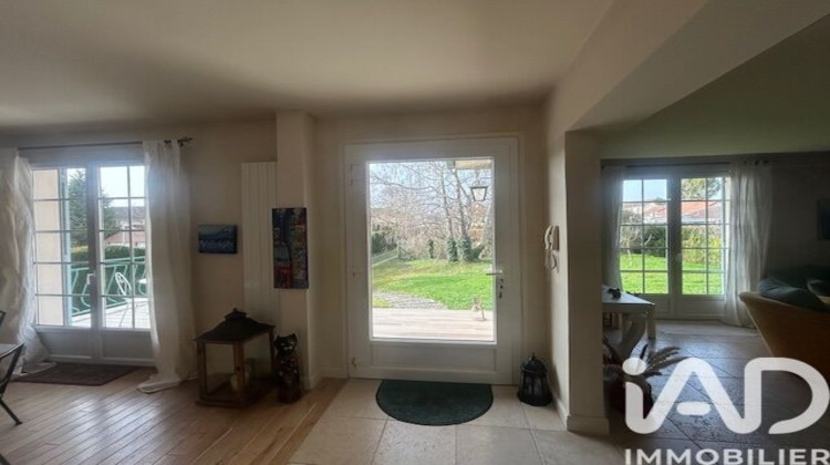 Ma-Cabane - Vente Maison Saint-Julien-les-Villas, 137 m²