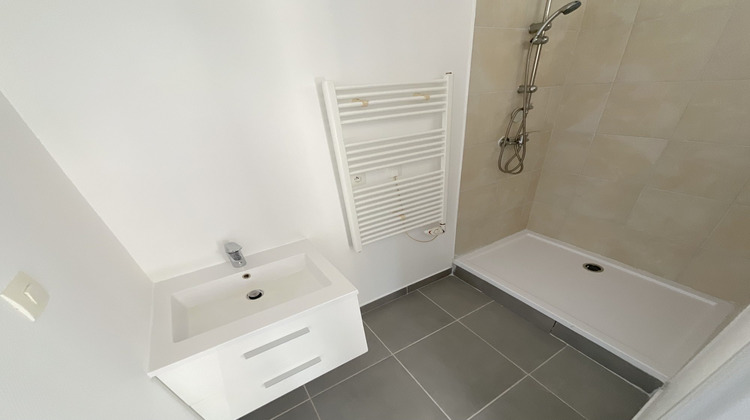 Ma-Cabane - Vente Maison Saint-Julien-les-Villas, 76 m²