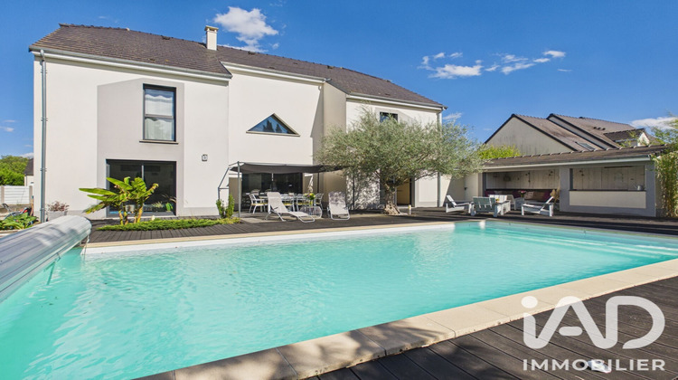 Ma-Cabane - Vente Maison Saint-Julien-les-Villas, 254 m²