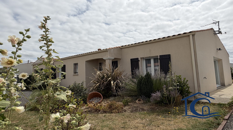 Ma-Cabane - Vente Maison Saint-Just-Luzac, 90 m²